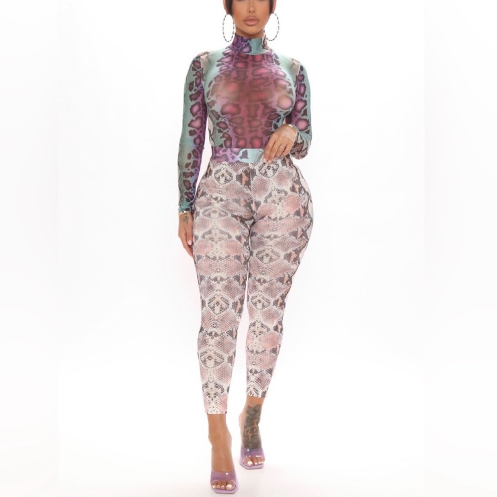 FN- Slither To Me Legging Set